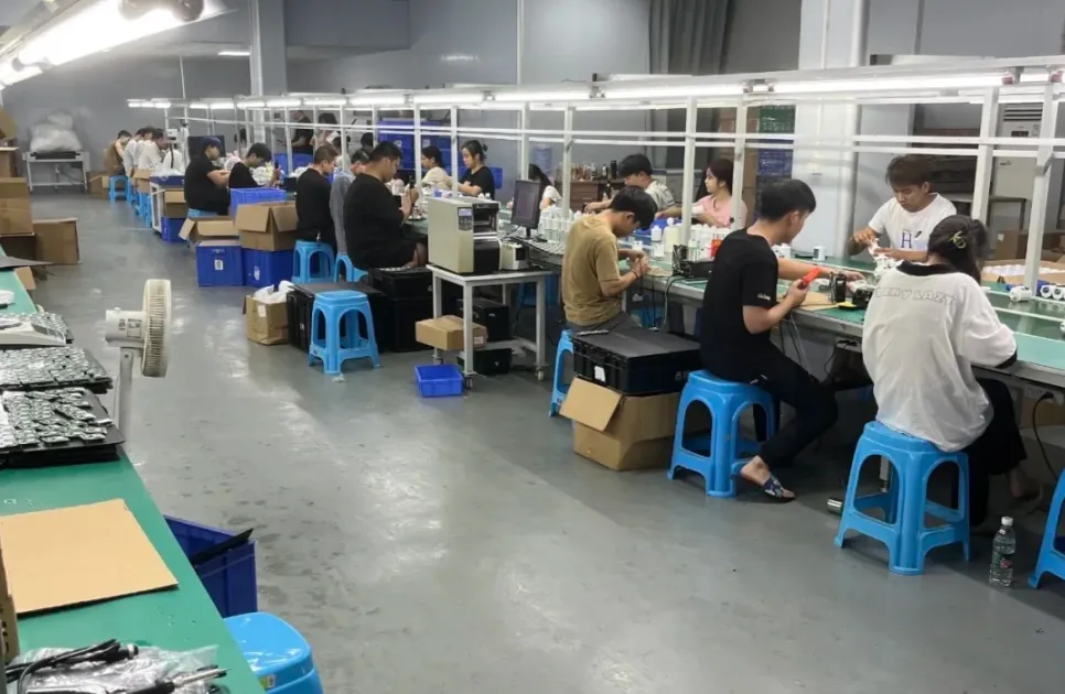 Experimente la fabricación en China: visitas guiadas a la fábrica de Darkhorse Sourcing para compradores