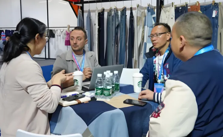 ¿Por qué fuente de ropa de China? 